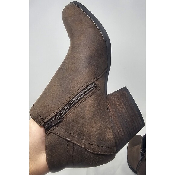 Bella Vita Bobbi Comfort Brown Ankle Size Zip Booties Faux Suede Size 11 - Picture 6 of 13